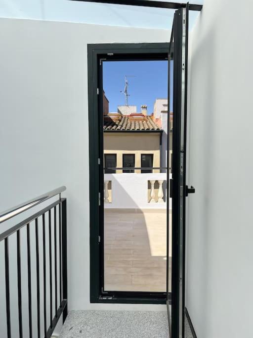 Moderno Apartamento Con Terraza En La Azotea Росес Екстериор снимка